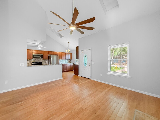 Photo - 173b Cumberland Rd