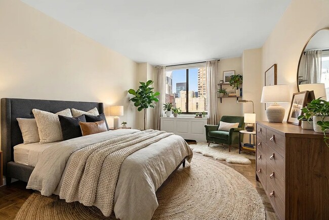 Photo - 245 E 44th St Unidad 10A