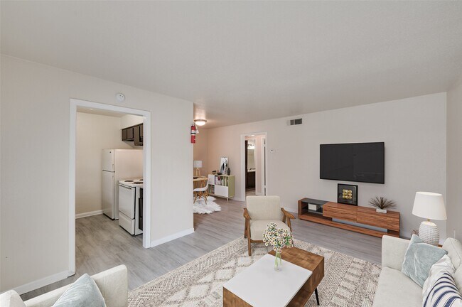 Building Photo - 1521 Sherwood Forest St Unit 212 Rental