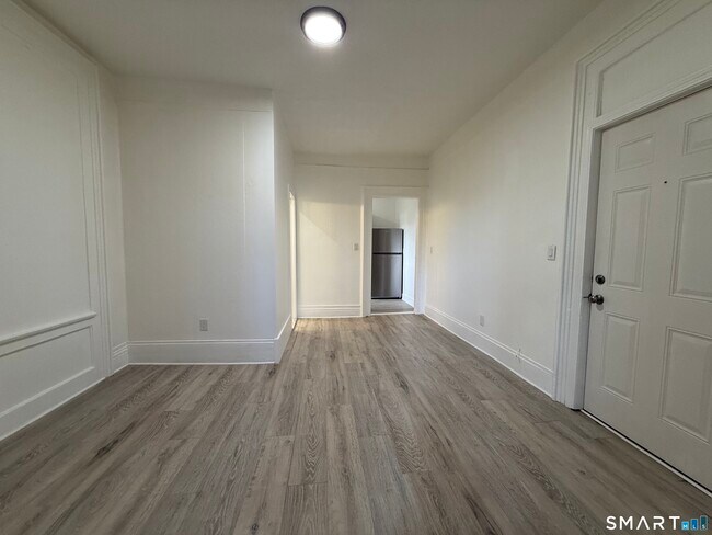 Building Photo - 44 Franklin St