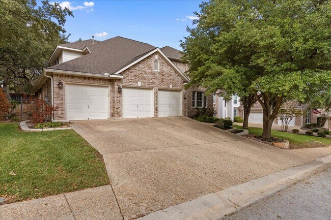 Photo - 4 Bedroom 3.5 Bath Heights At Stone Oak Subdivision