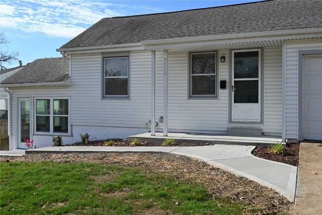 Photo - 9510 Lydell Dr