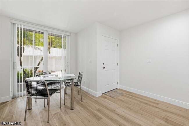 Photo - 26751 Clarkston Dr Unidad 102