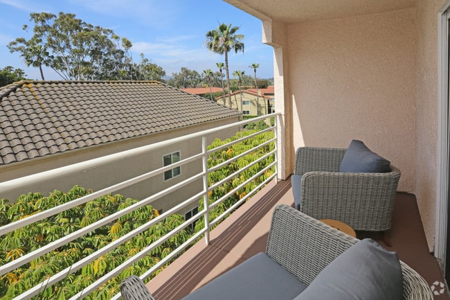 2 BR, 2 BA - The Newport