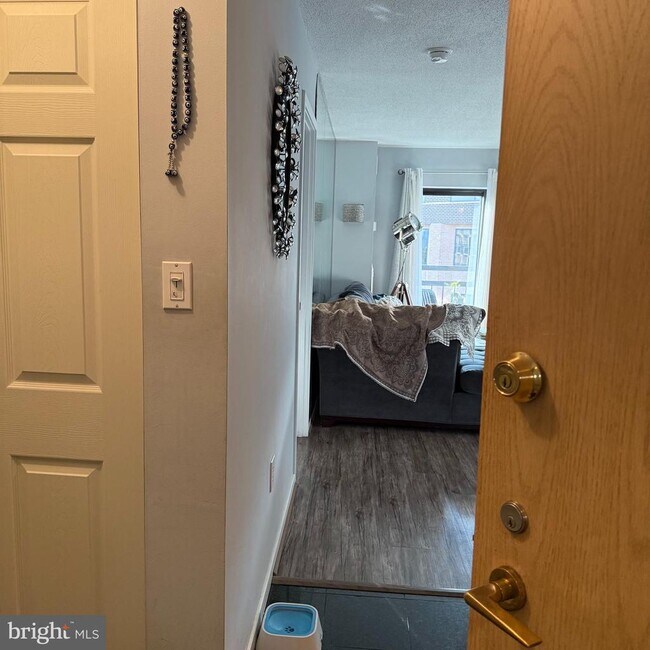 Building Photo - 2111 Wisconsin Ave NW Unit 608 Rental