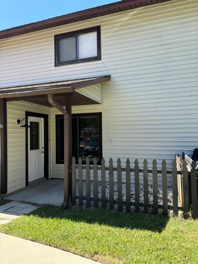 Photo - 322 Canal Rd Unit D