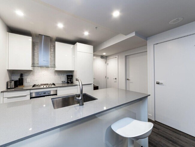 1283 Howe St Unit SI ID1222946P