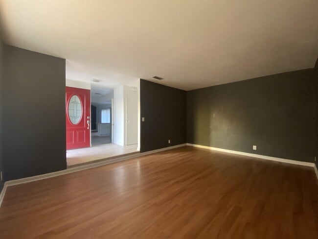 Photo - 1255 Johnson Ave