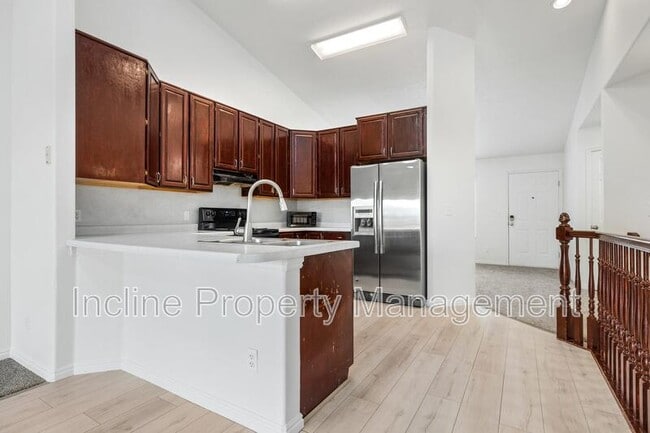 Photo - 439 E 2000 S St