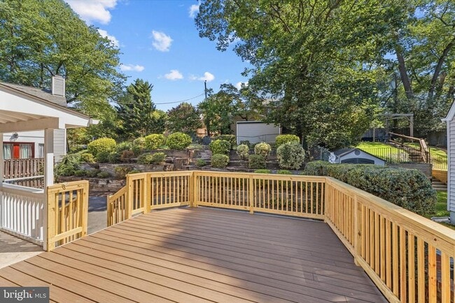 9 N Greenbrier St