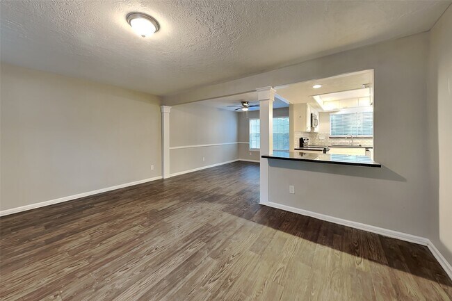 Photo - 46 Berryfrost Ln