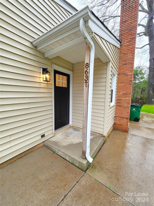 8637 Crows Nest Ln Condo Condo for Rent in Charlotte, NC