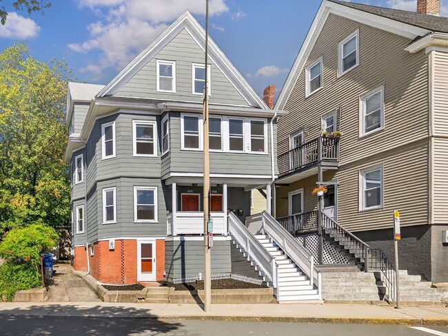 Building Photo - 471 Medford St Unit 1 Rental