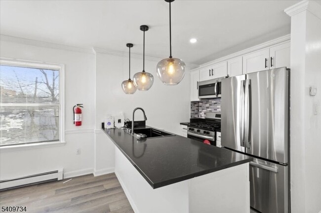 Photo - 17 Holsman St