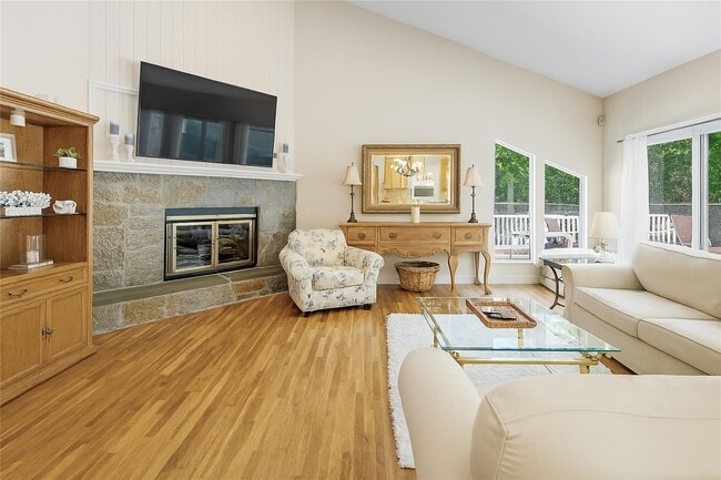 Photo - 60 Quogue Riverhead Rd