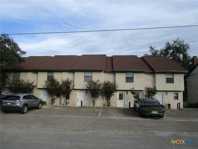 Photo - 421 Watts Ln Unidad B4