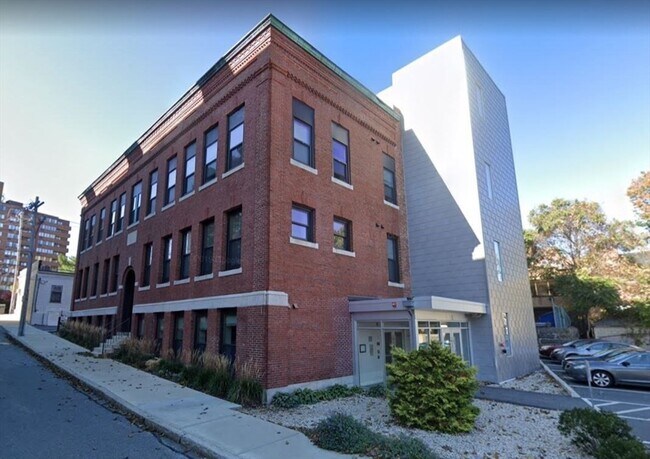 Building Photo - 10 Merrymount Rd Unit 306 Rental