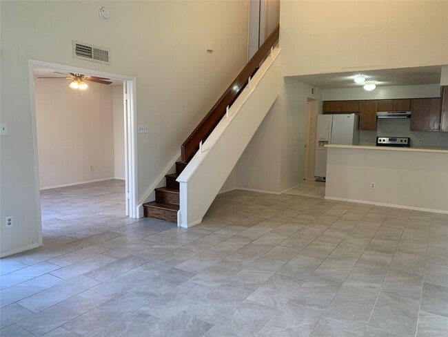 Building Photo - 2710 Grants Lake Blvd Unit P4