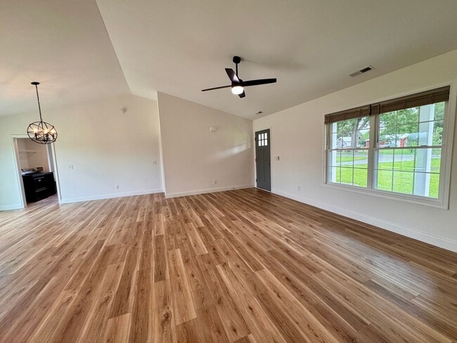 Photo - Single Family Home for Rent in Dayton