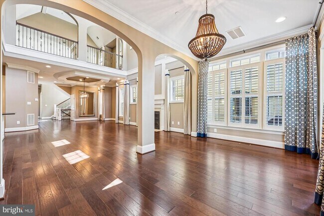 Photo - 448 Salk Cir