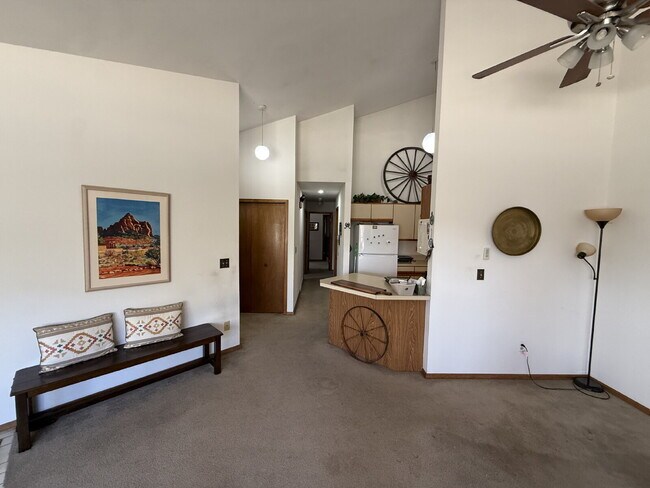 Photo - "Spacious 2-Bed, 2-Bath Retreat in Boulder – 1050 Sq Ft of open layout" Unidad A