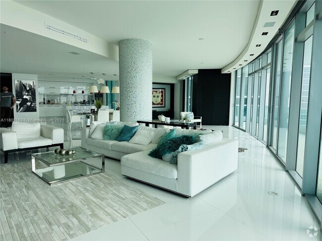 Building Photo - 900 Biscayne Blvd Unit 6207 Rental