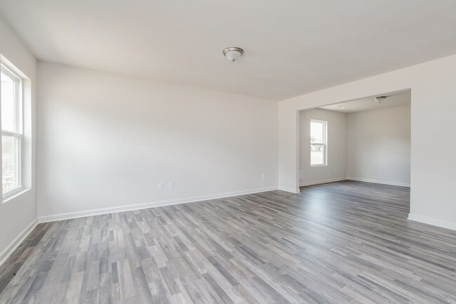 Photo - 1054 Manor Dr