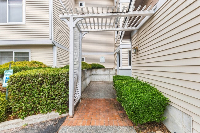 Photo - 23908 Bothell Everett Hwy Unit B-302