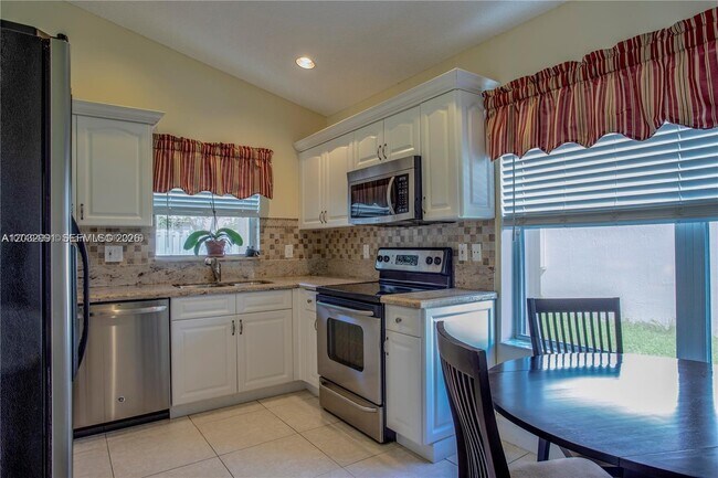 Photo - 614 Stanton Ln