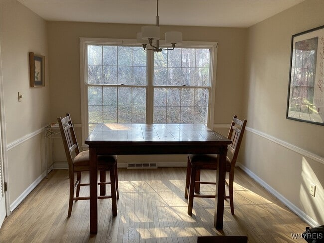 Photo - 11 Bradenham Pl