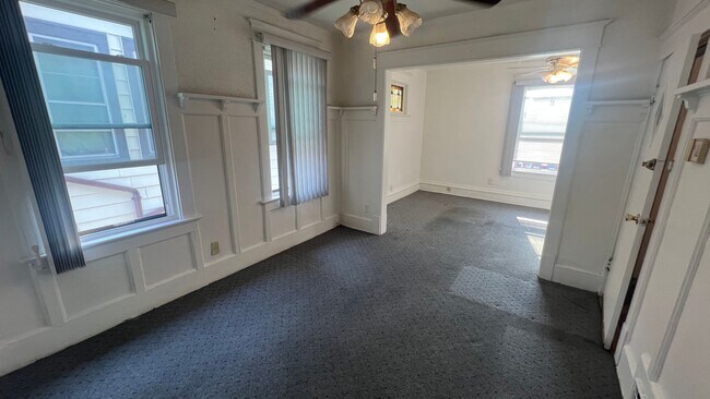 Photo - 2656 N 24th St Unit Upper
