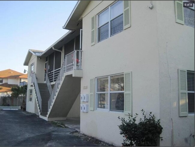 Building Photo - 1220 NW 16th Ave Unit 1