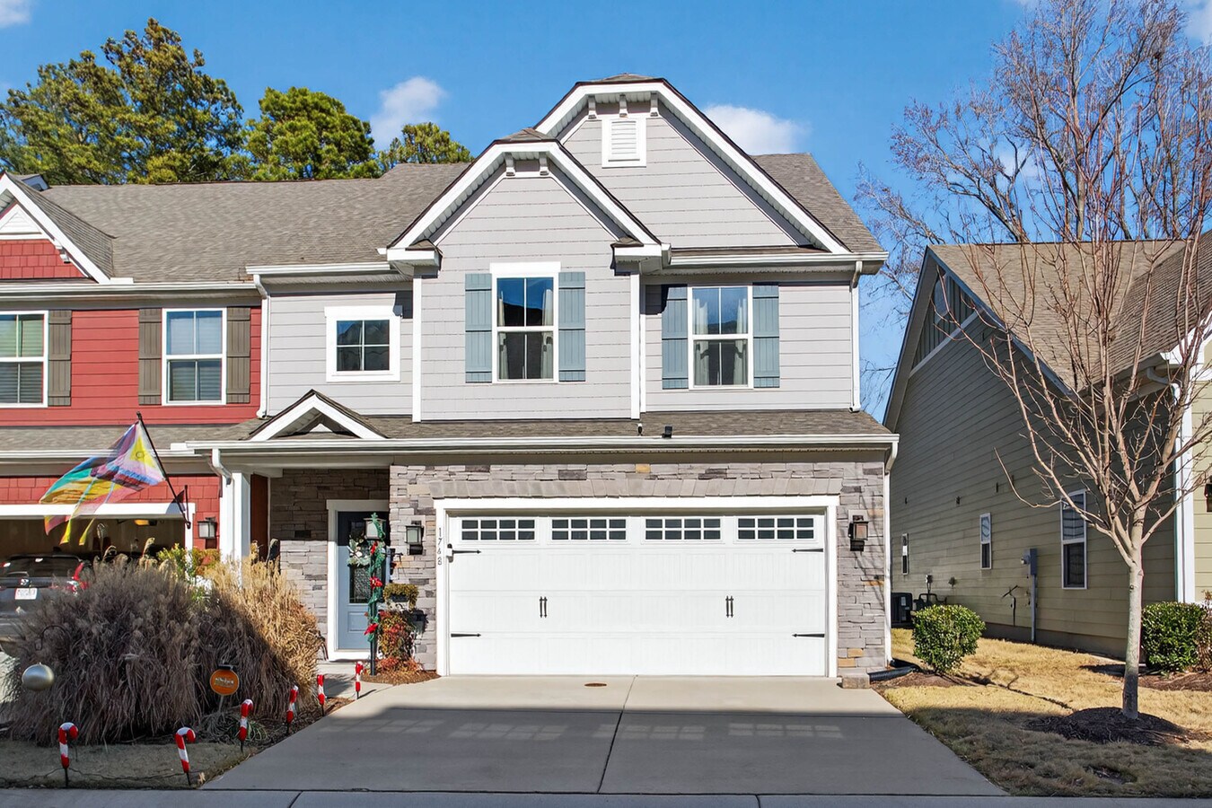 Photo - 1748 Barkadeer Cove