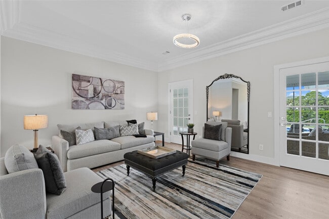 Photo - 9010 Gardens Glen Cir