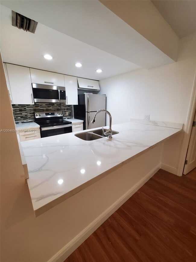 Photo - 8100 Geneva Ct Unit 437