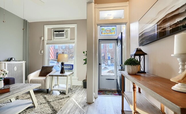 Photo - 627 S Eaton St