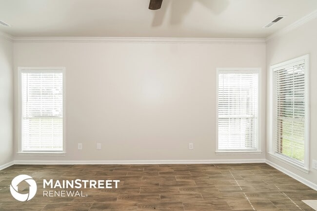 Photo - 291 Springdale Dr