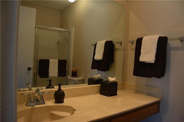 Photo - 216 E Denton Dr
