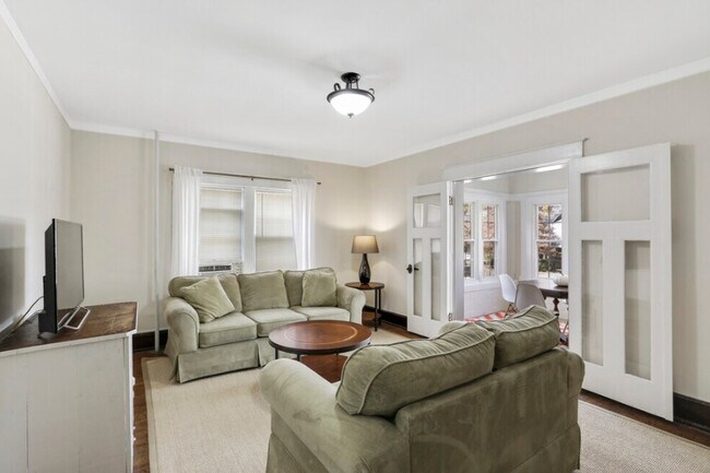 Photo - 603 W Green St