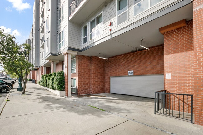 Common Parking Garage - 2818 Grand Ave Unit Nautica