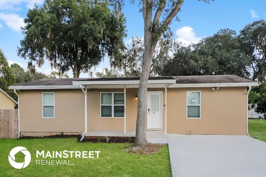 1260 Palm Dr