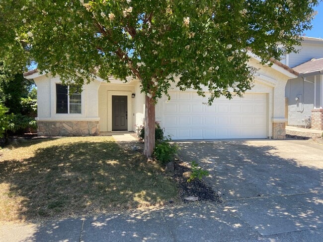 Photo - East Roseville - Near Olympus Point - 3 Bdrm, 2 Bath