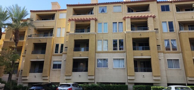 Two Bedroom Condo with Great Amenities! - Two Bedroom Condo with Great Amenities! Unidad 133