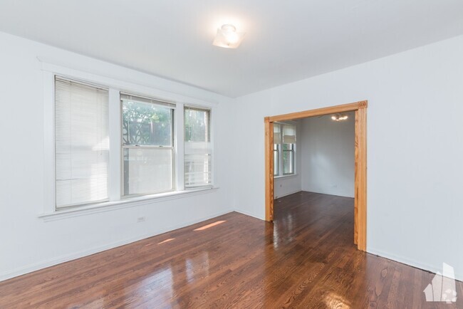 Building Photo - 1942 W Winona St Unit 1 Rental