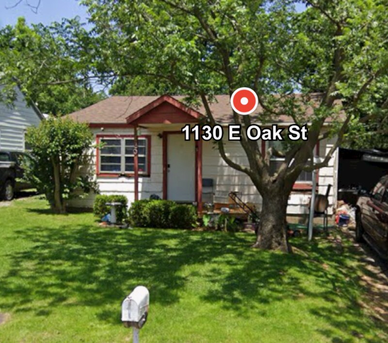 Photo - 1130 E Oak St House