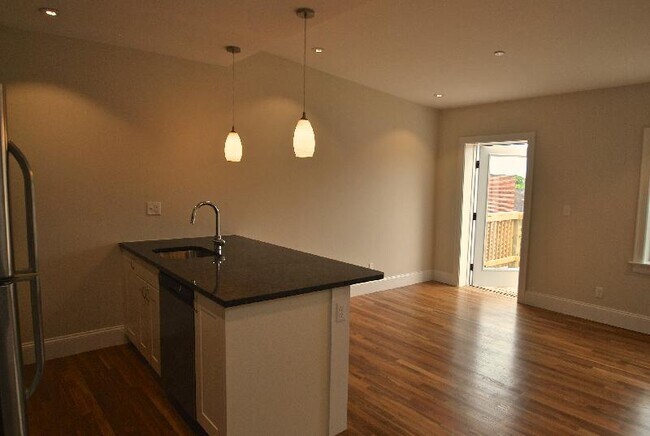 53 Fort Ave Unit 3