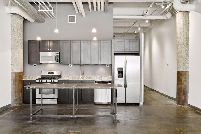 Photo - 700 N Washington Ave