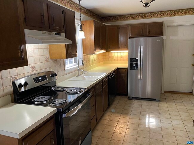 Photo - 1390 Earlysville Forest Dr