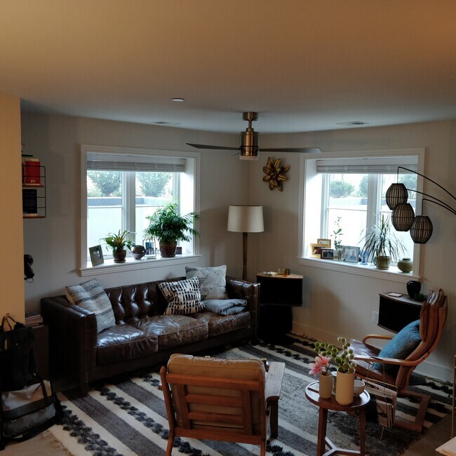 Photo - 1301 D St SE Unit 1