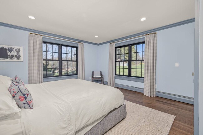 Photo - 1487 Hollow Rd